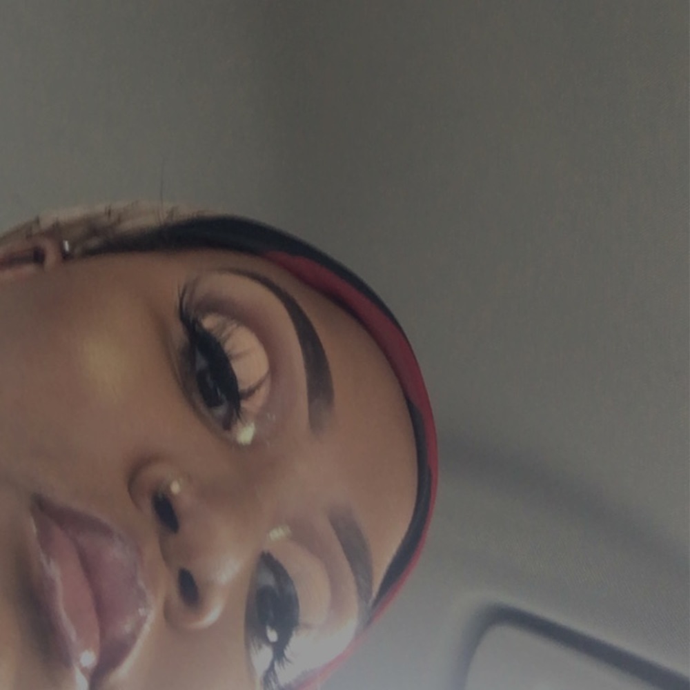 Meet your Posher, Sianda